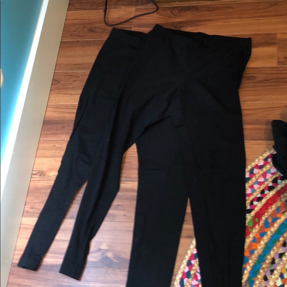 2 Pack of black leggings